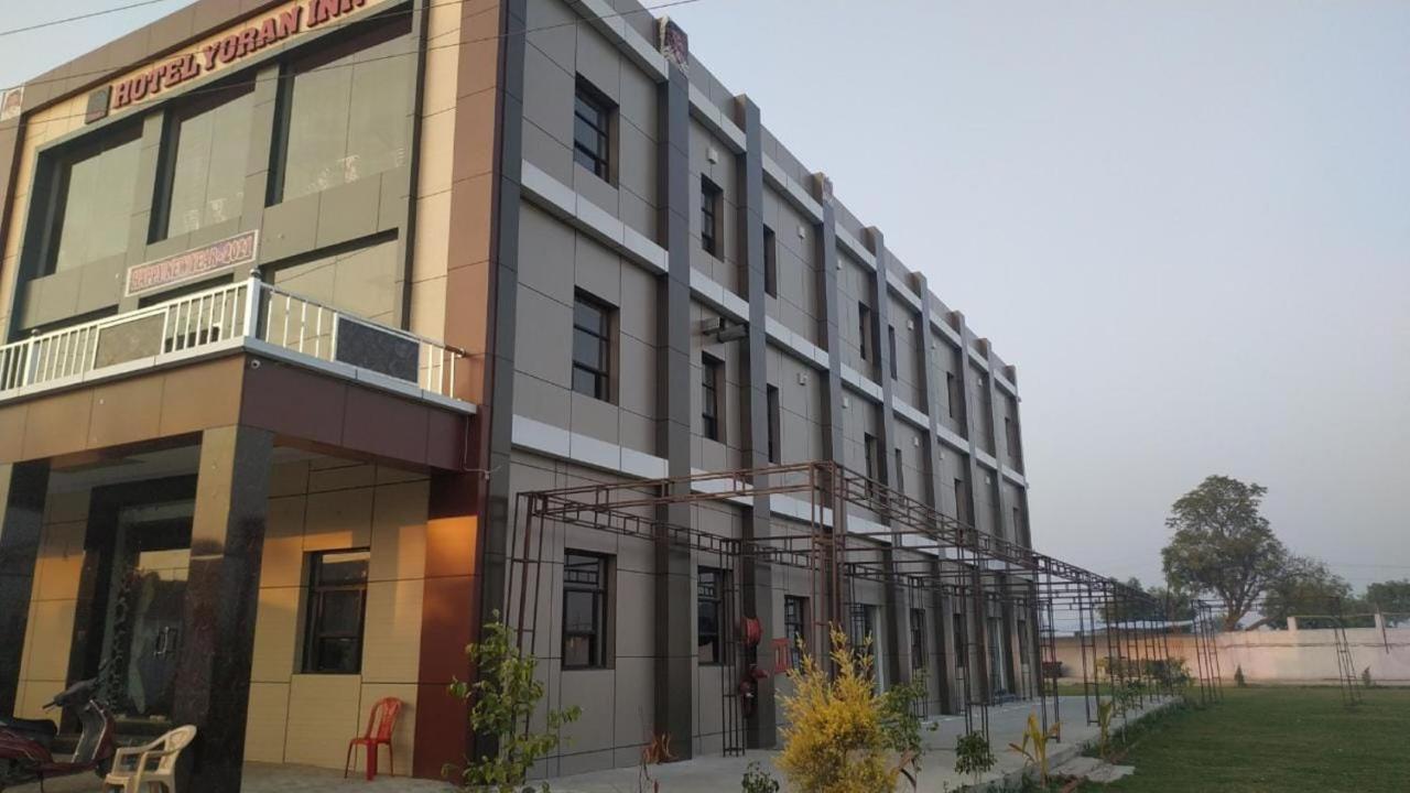 Hotel Yoran Inn & Restaurant By Wb Inn Sadabad 외부 사진